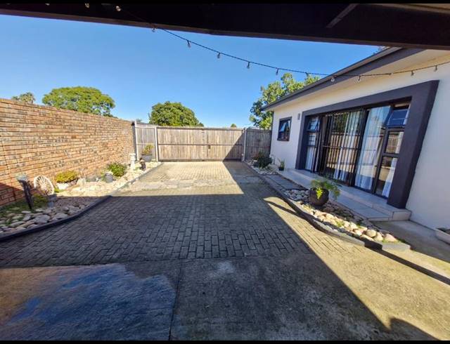 4 BEDROOM HOUSE FOR SALE IN GEORGE SOUTH